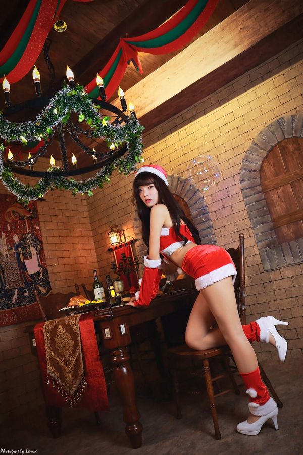 [台湾网红美女] Kitty 2017圣诞女郎 聖誕酒館