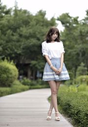 Lee Eun-hye "Outside Photo in Park Skirt" [bellezza coreana]